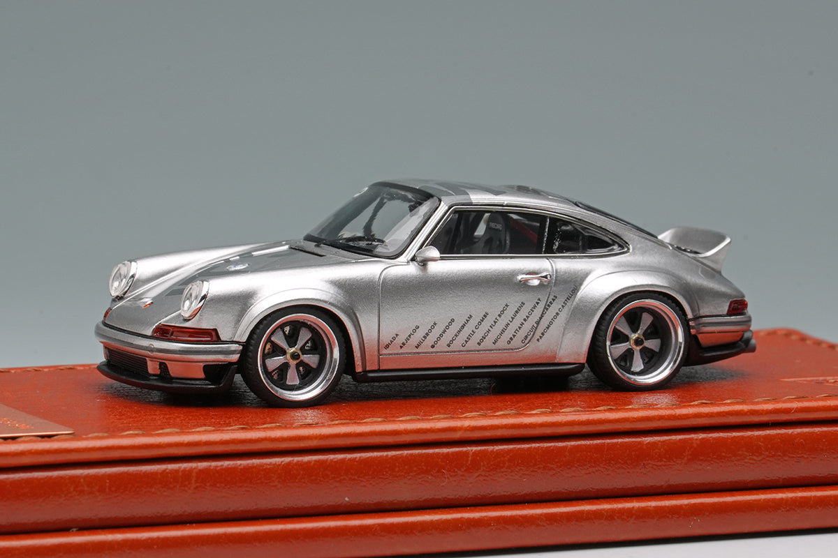 Make Up Co., Ltd / Titan 64 1:64 Porsche 911 (964) Singer DLS