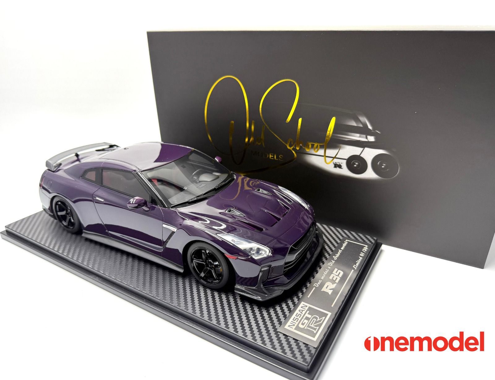 One Model 1:18 Nissan GT-R R35 Custom Edition in Midnight Purple