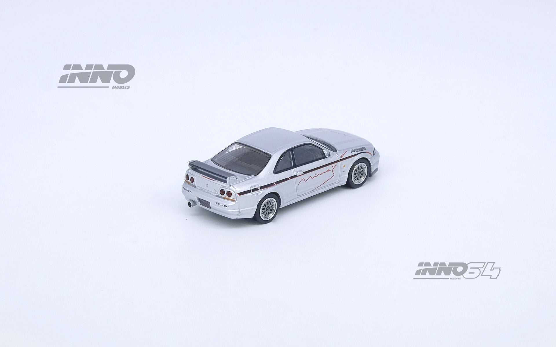 INNO64 1:64 Nissan Skyline GT-R (R33) 