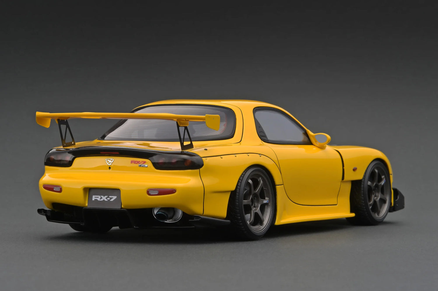 【オットーモービル】1 /18 FD3S Mazda RX-7 イエロー Ignition Model 1:18 Mazda RX-7 (FD3S) RE-Amemiya in Yellow