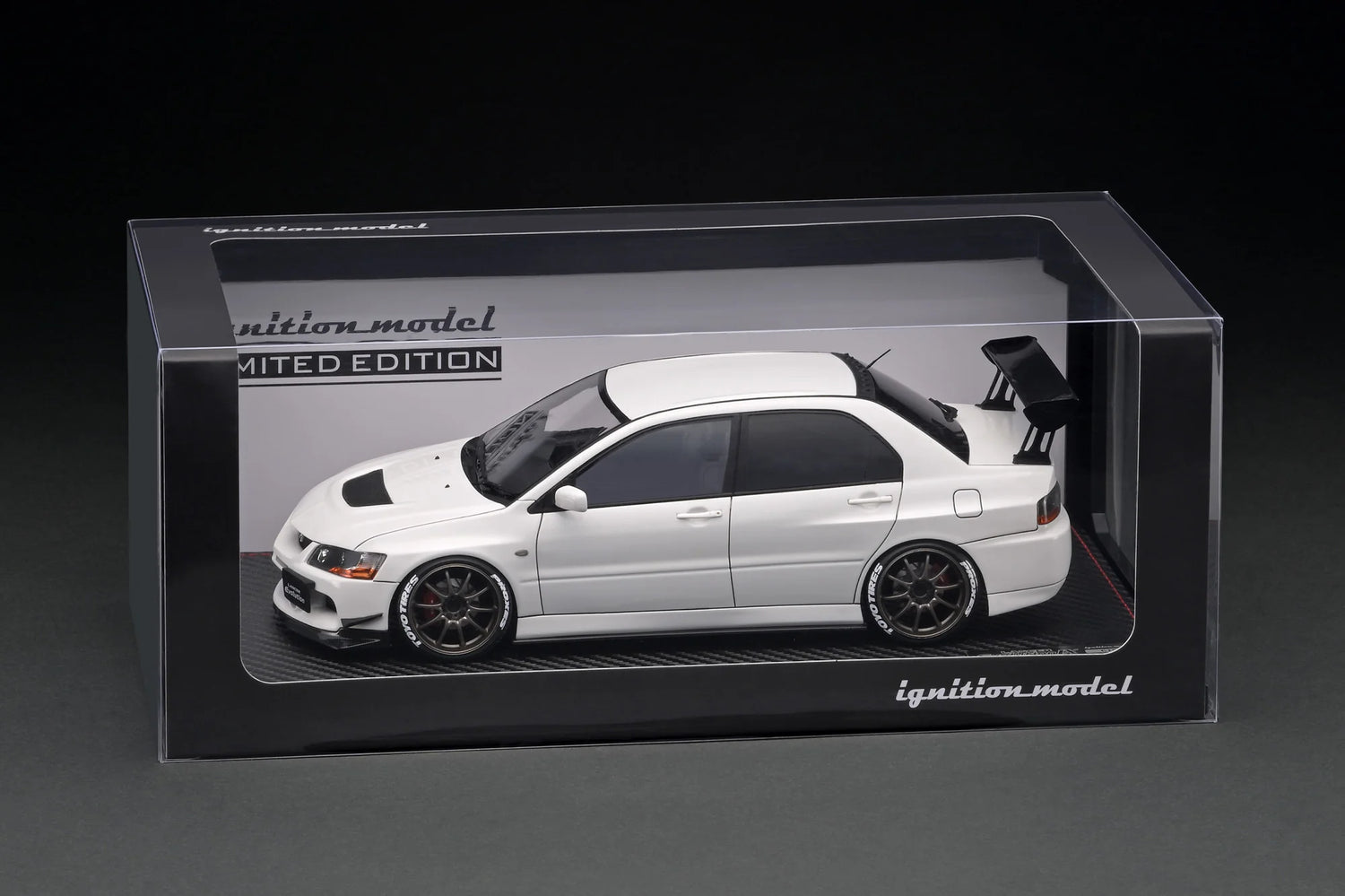 Ignition Model 1:18 Mitsubishi Lancer Evolution IX (CT9A) in White Ignition Model 1:18 Mitsubishi Lancer Evolution IX (CT9A) in White