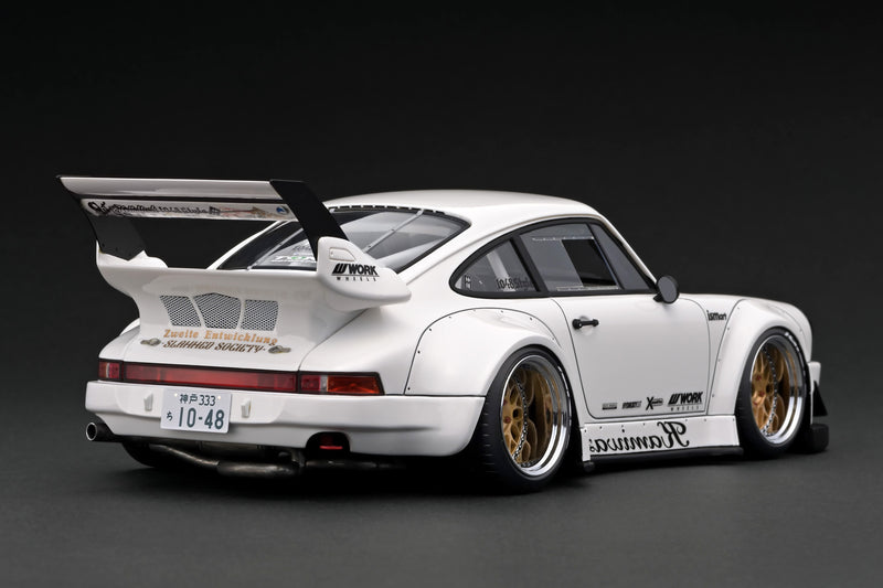 ignition model 1/18 Chaser white