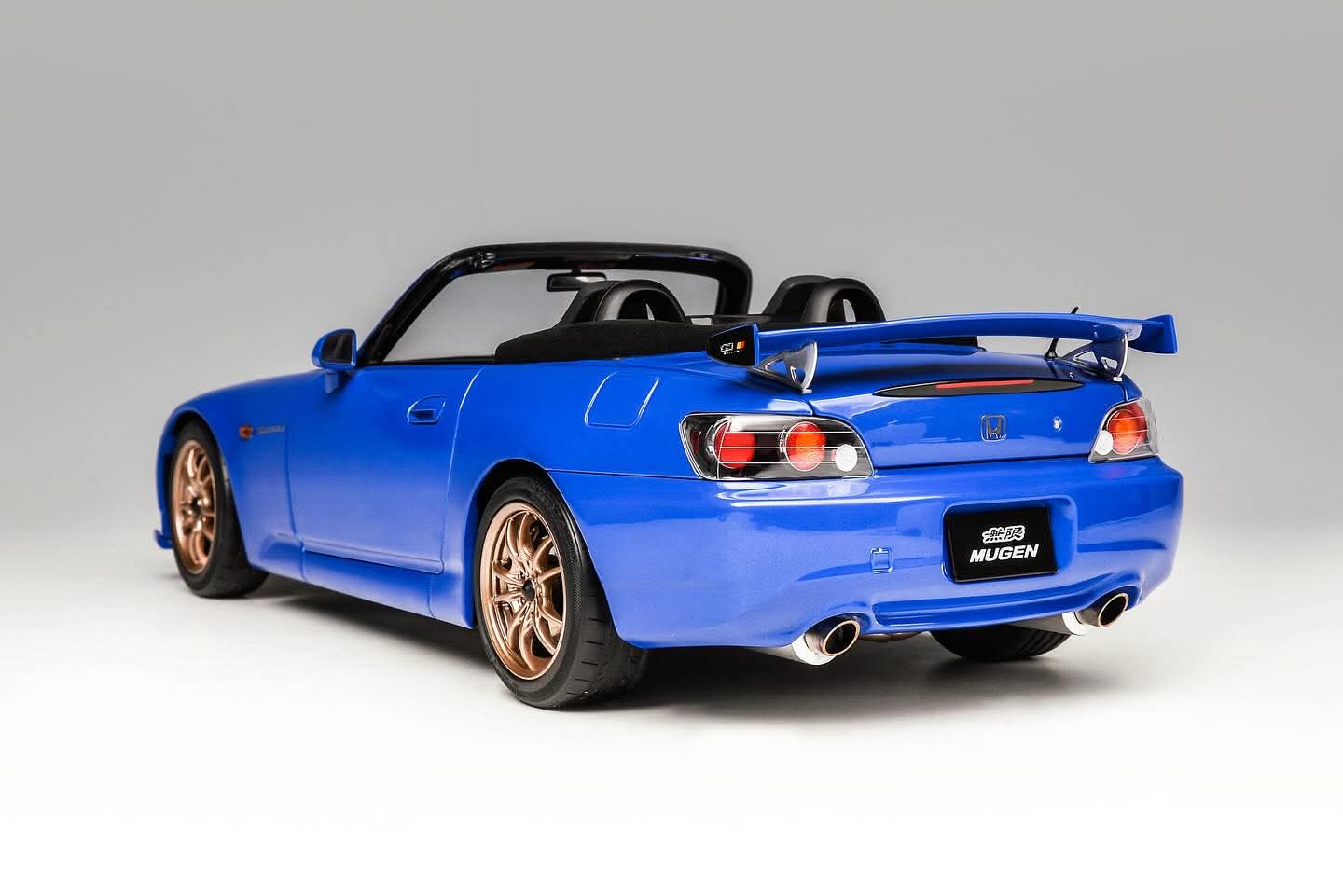 MotorHelix 1/18 Honda S2000 (AP2) MUGEN in Apex Blue – Model Cars