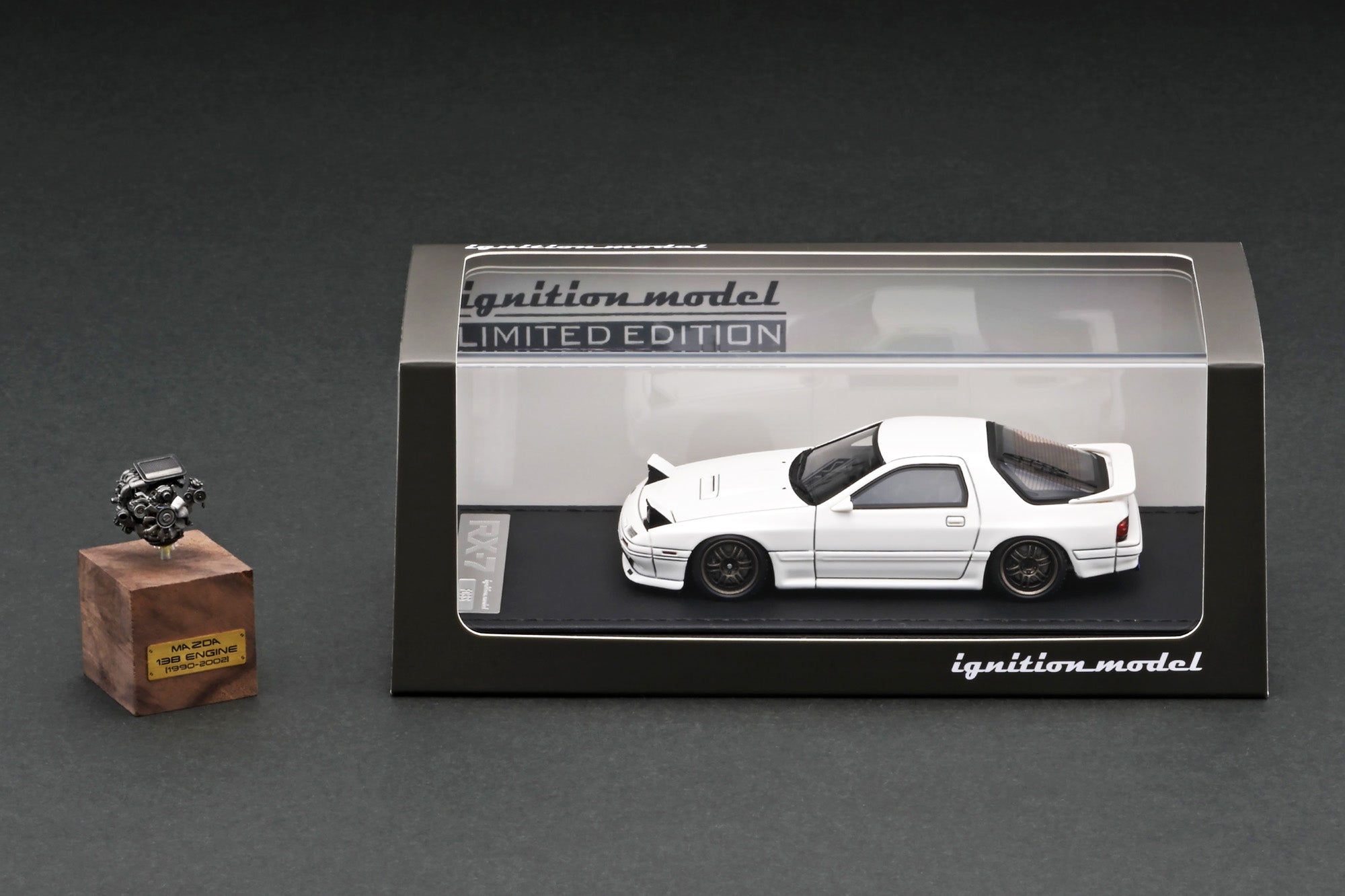 Ignition Model 1:43 Mazda Savanna RX-7 Infini (FC3S) White