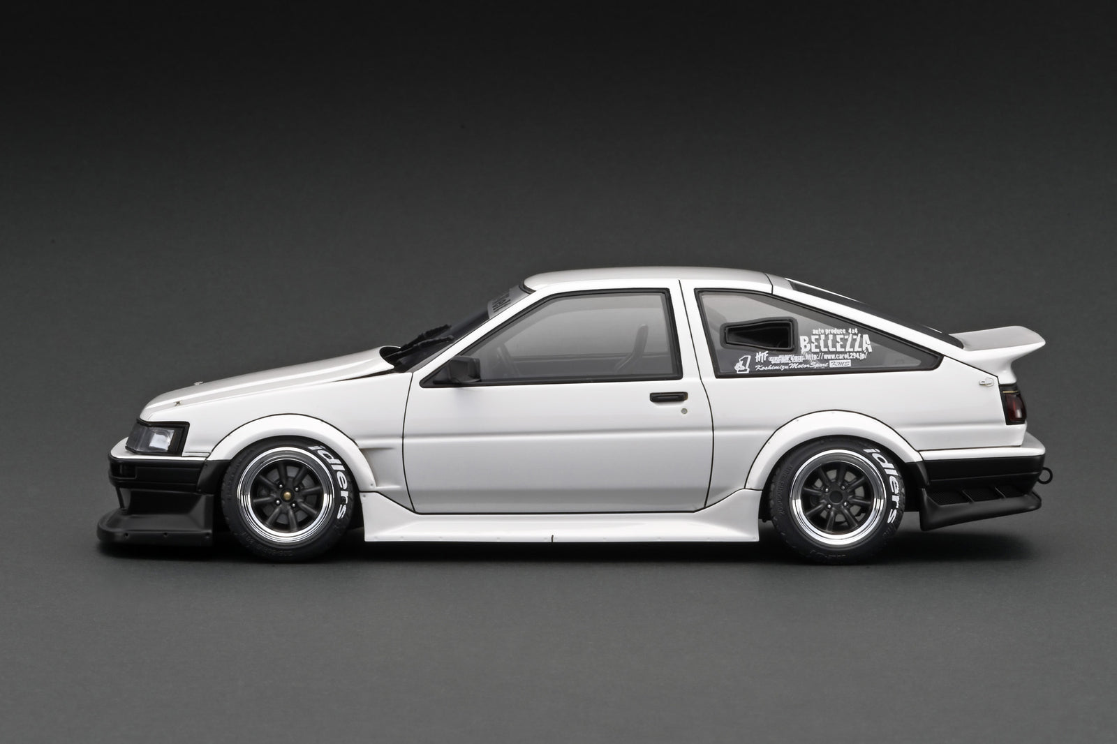 Ignition Model 1:18 Toyota AE86 RWB in White & Black with 4AG Engine D