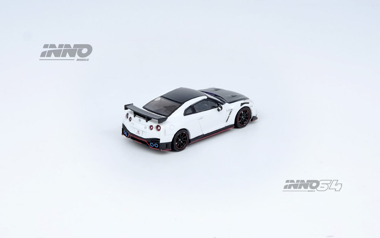 INNO64 1:64 Nissan GT-R (R35) NISMO in White