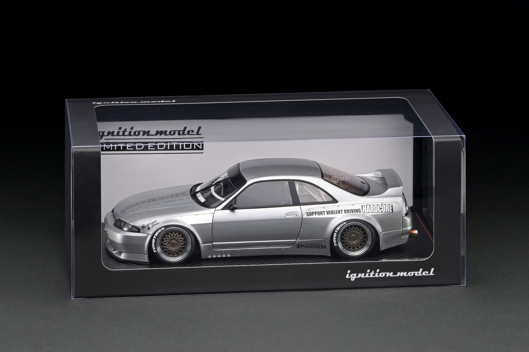 ignition model 1/18 LB-WORKS ハコスカ GT-R 1/18 Ignition Model LB-WORKS Nissan Skyline GT-R Kenmeri 2