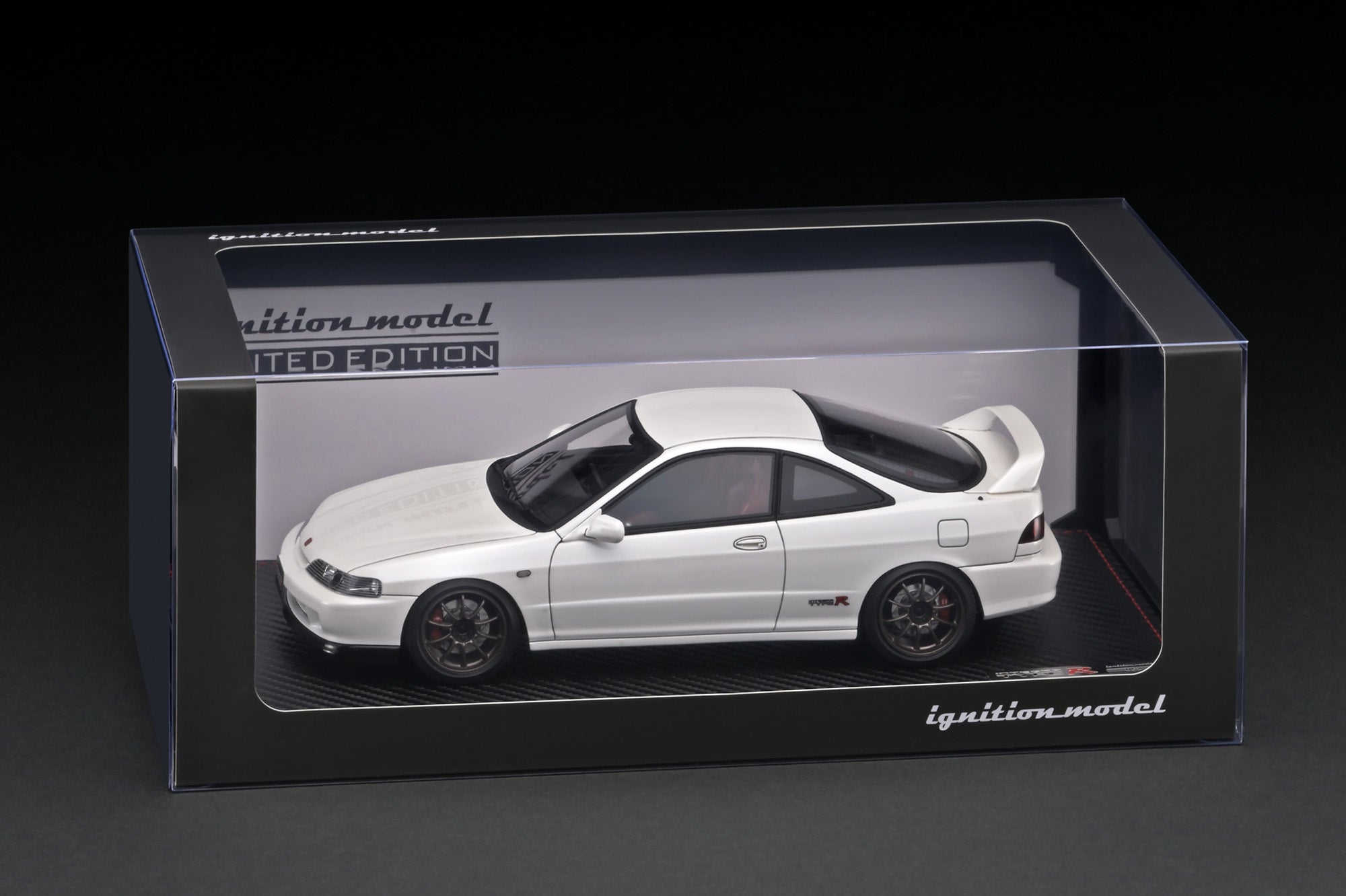 イグニッションモデル インテグラタイプR 1/18 ホワイト イグニッションモデル 1/18 ホンダ インテグラ (DC2) タイプR