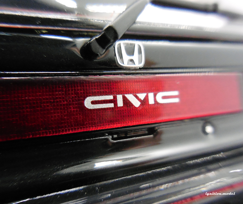 Ignition Model 1:18 Honda Civic (EF9) in Black