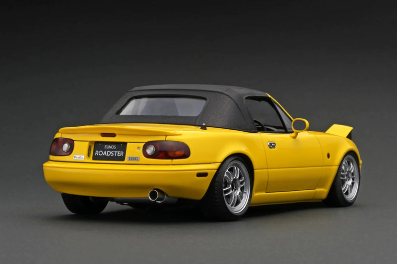 Ignition Model 1:18 Mazda EUNOS Roadster (NA) in Yellow