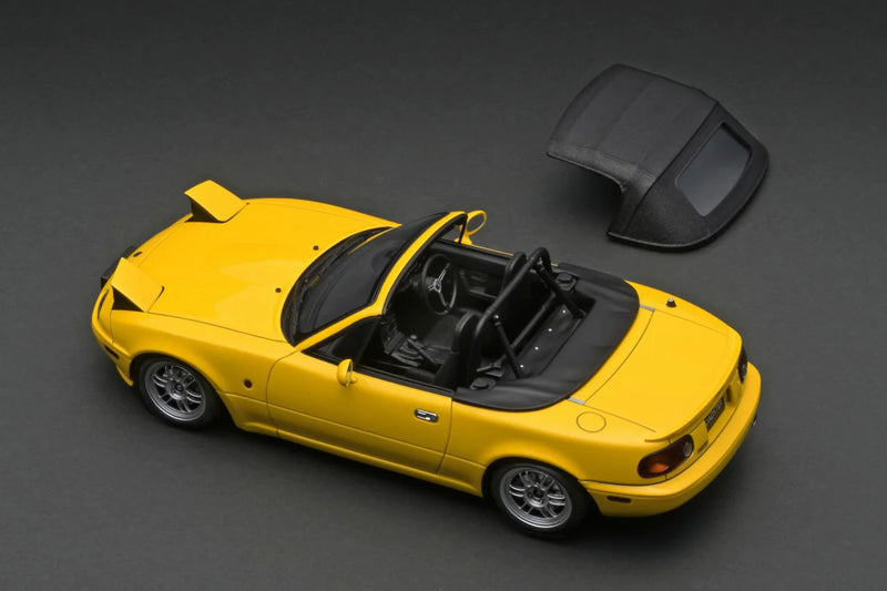 Ignition Model 1:18 Mazda EUNOS Roadster (NA) in Yellow