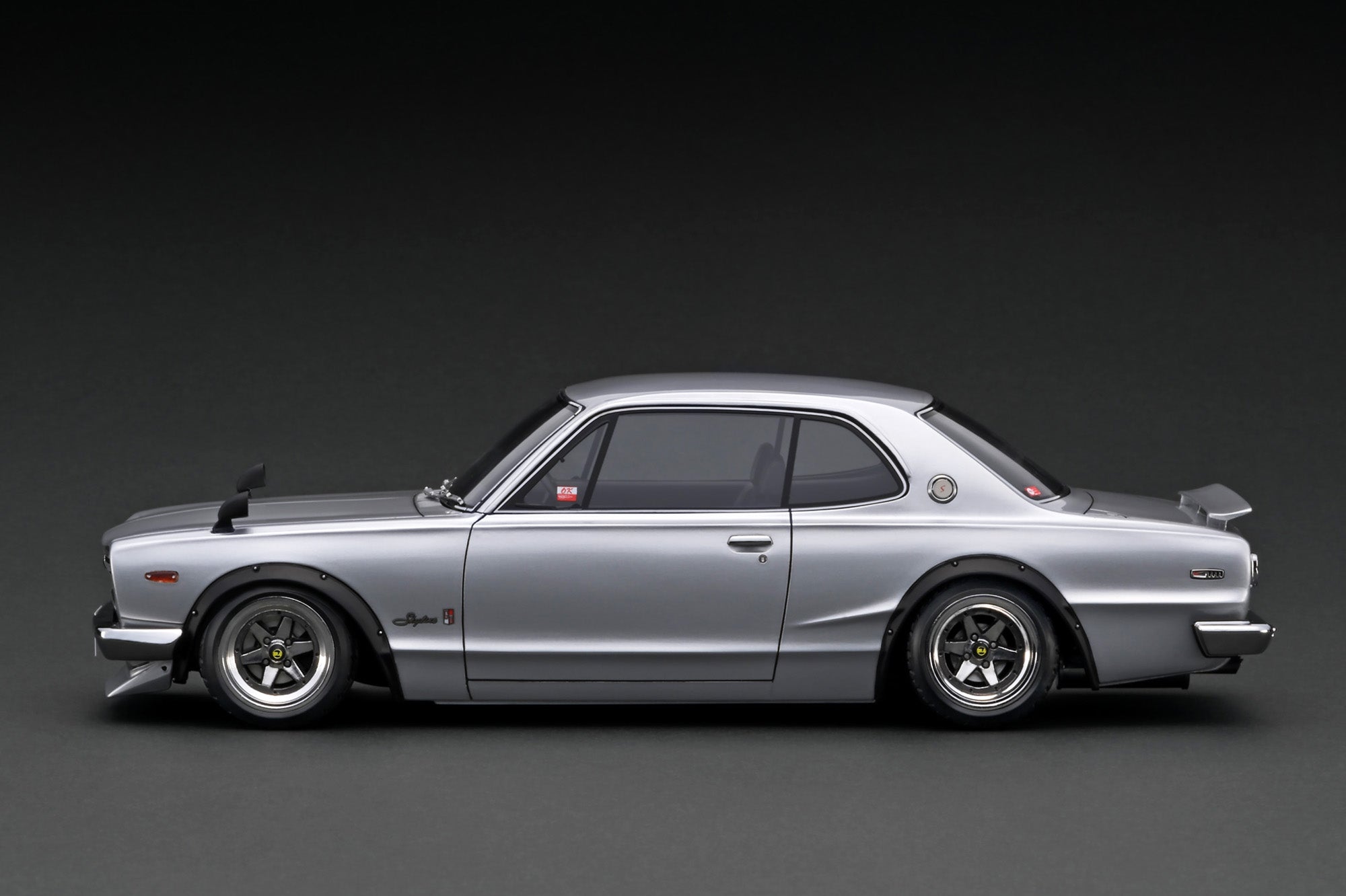 Nissan Skyline 2000 GT-R ハードトップ 1/20スケール NISSAN SKYLINE 2000 GT-R HARD TOP – DModelkits