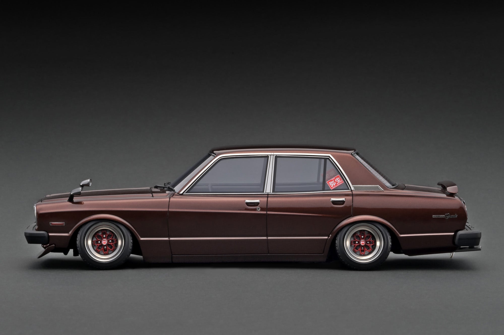 1/18 イグニッションモデル マーク2 MX41 IG3431 MarkII Ignition Model 1:18 Toyota Mark II Sedan Grande (MX41) in Brown