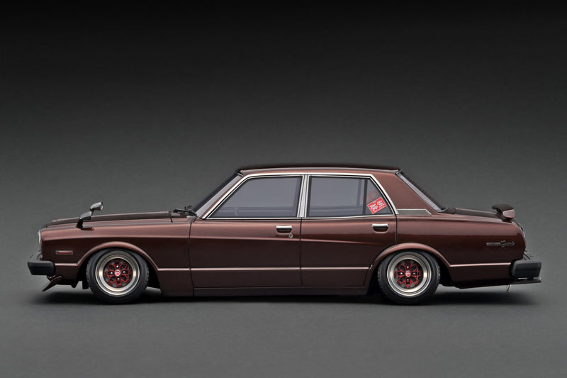 Ignition Model 1:18 Toyota Mark II Sedan Grande (MX41) in Brown Metallic