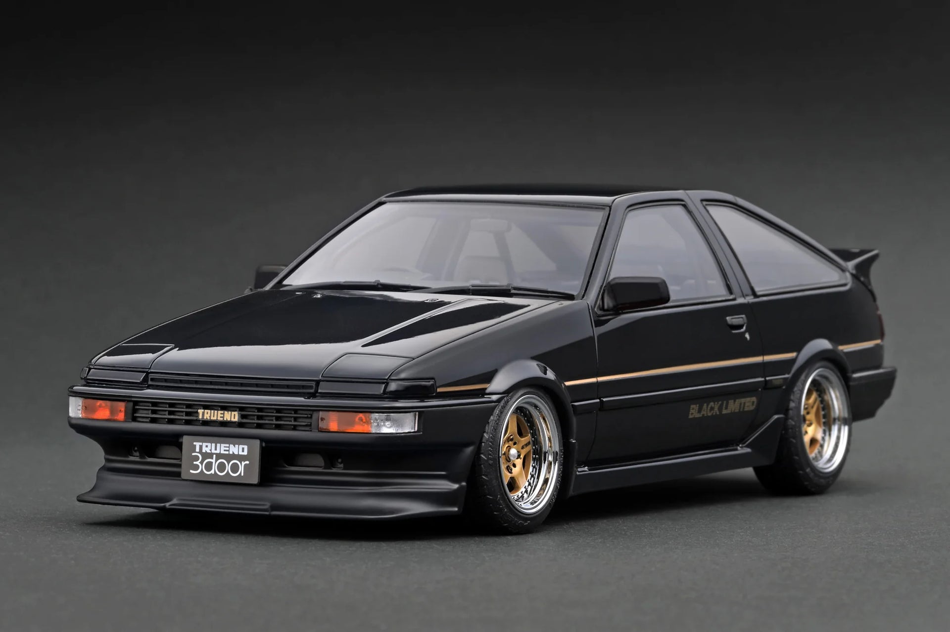 自動車 TOYOTA SPRINTER TRUENO GT APEX AE86 1:18 Ignition Model 1:18 Toyota Sprinter Trueno (AE86) 3DR GT