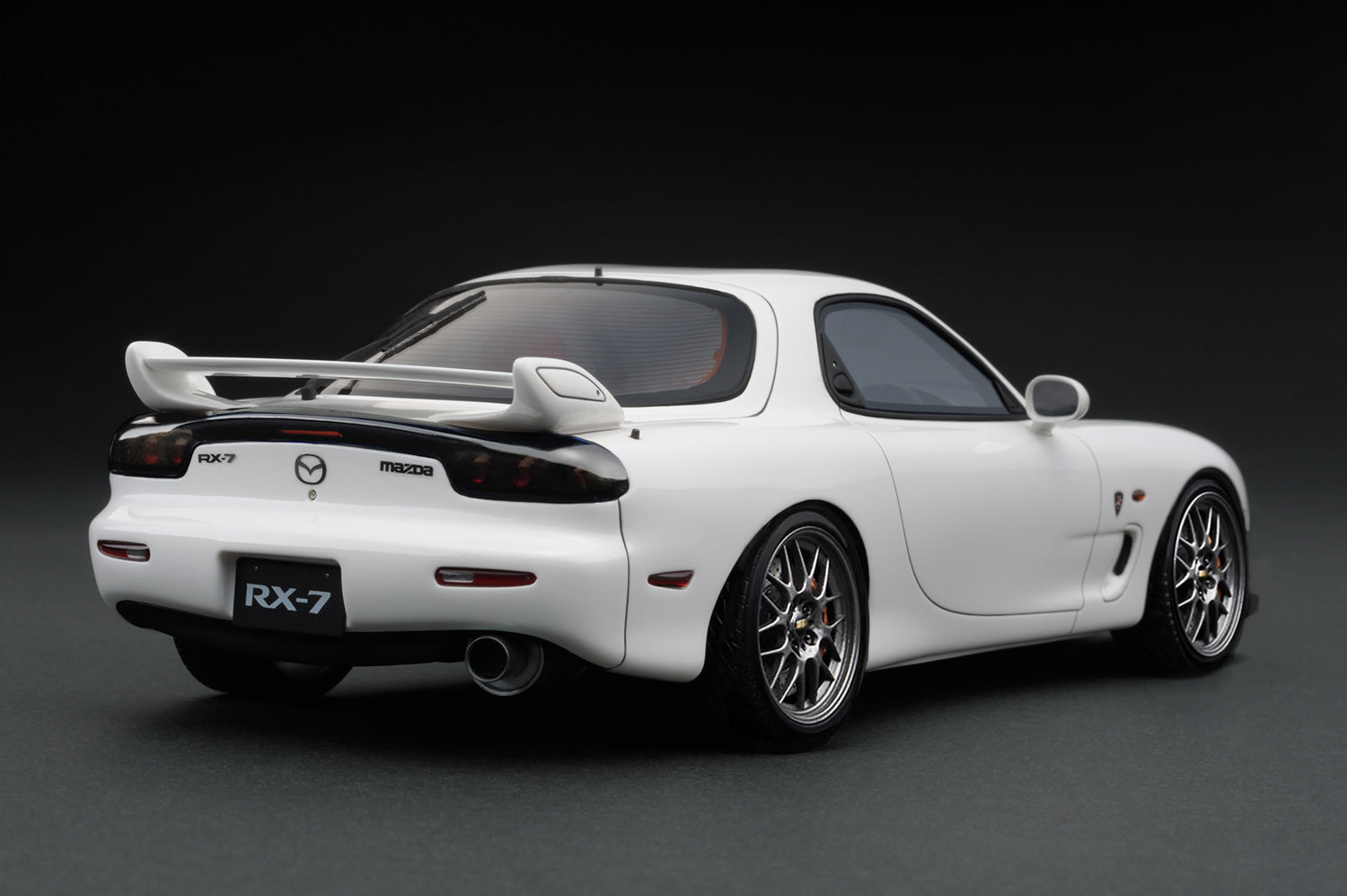Biante 1/18　マツダＲＸ―７MAZDA RX-7 PLAIN BODY Biante – 1/18 Scale – Mazda RX7 – Plain Body – Black Diecast