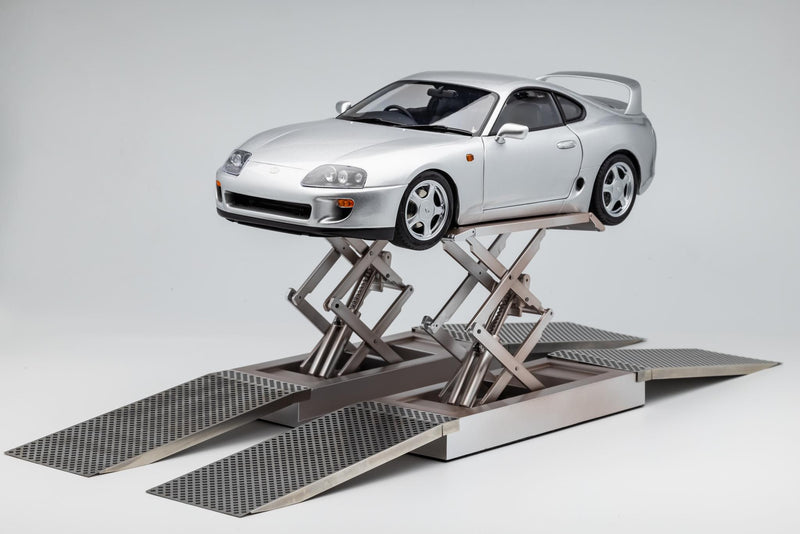 LCD Models 1:18 Toyota Supra MK4 (JZA80) in Silver