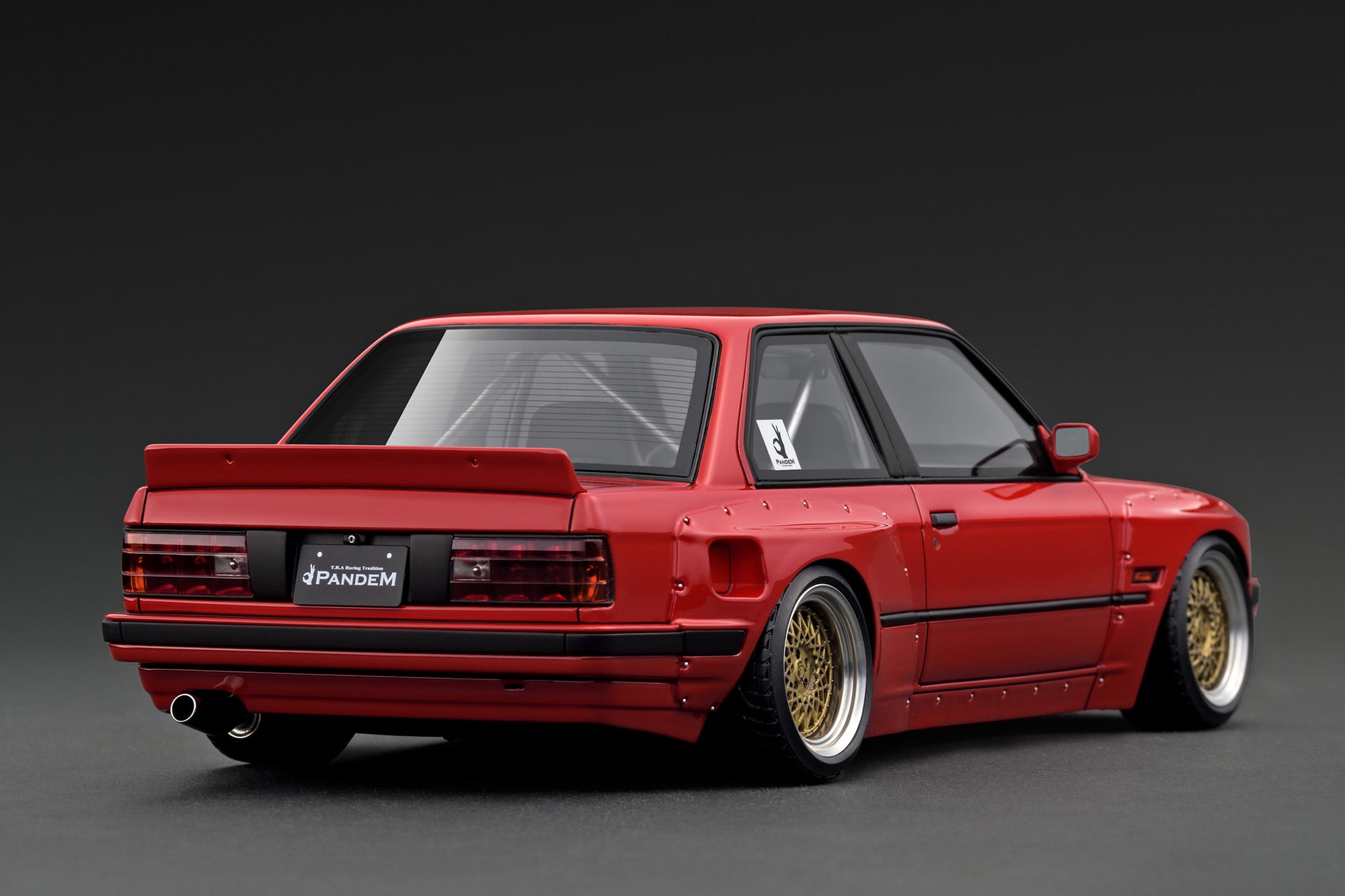 Ignition Model 1:18 BMW E30 3-Series PANDEM in Red – Model Cars