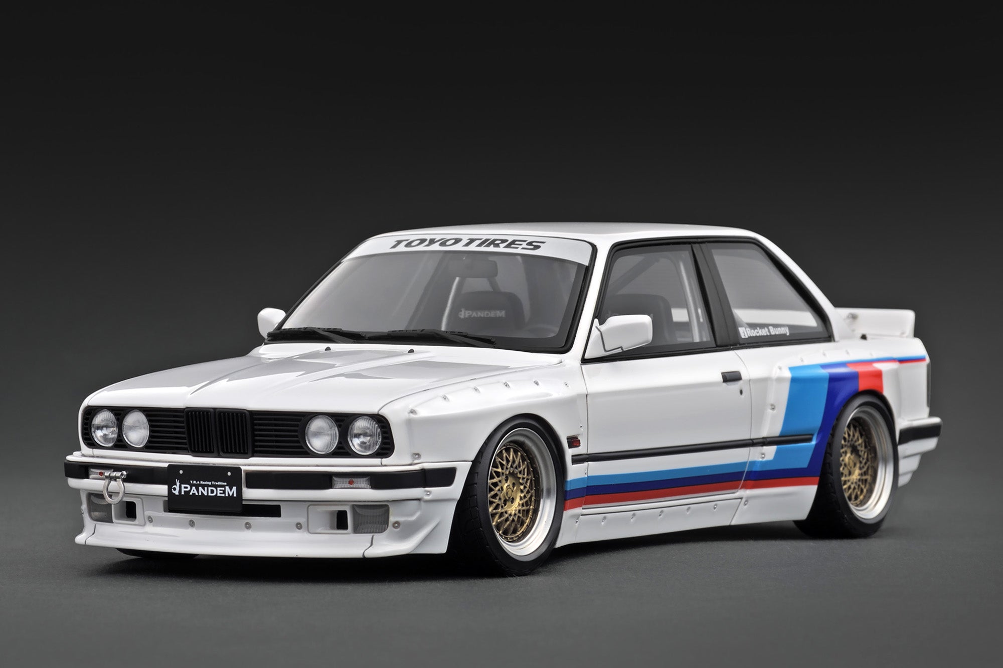 ignition model PANDEM BMW E30ホワイト 1/18 Ignition Model 1:18 BMW E30 3-Series PANDEM in White – Model Cars