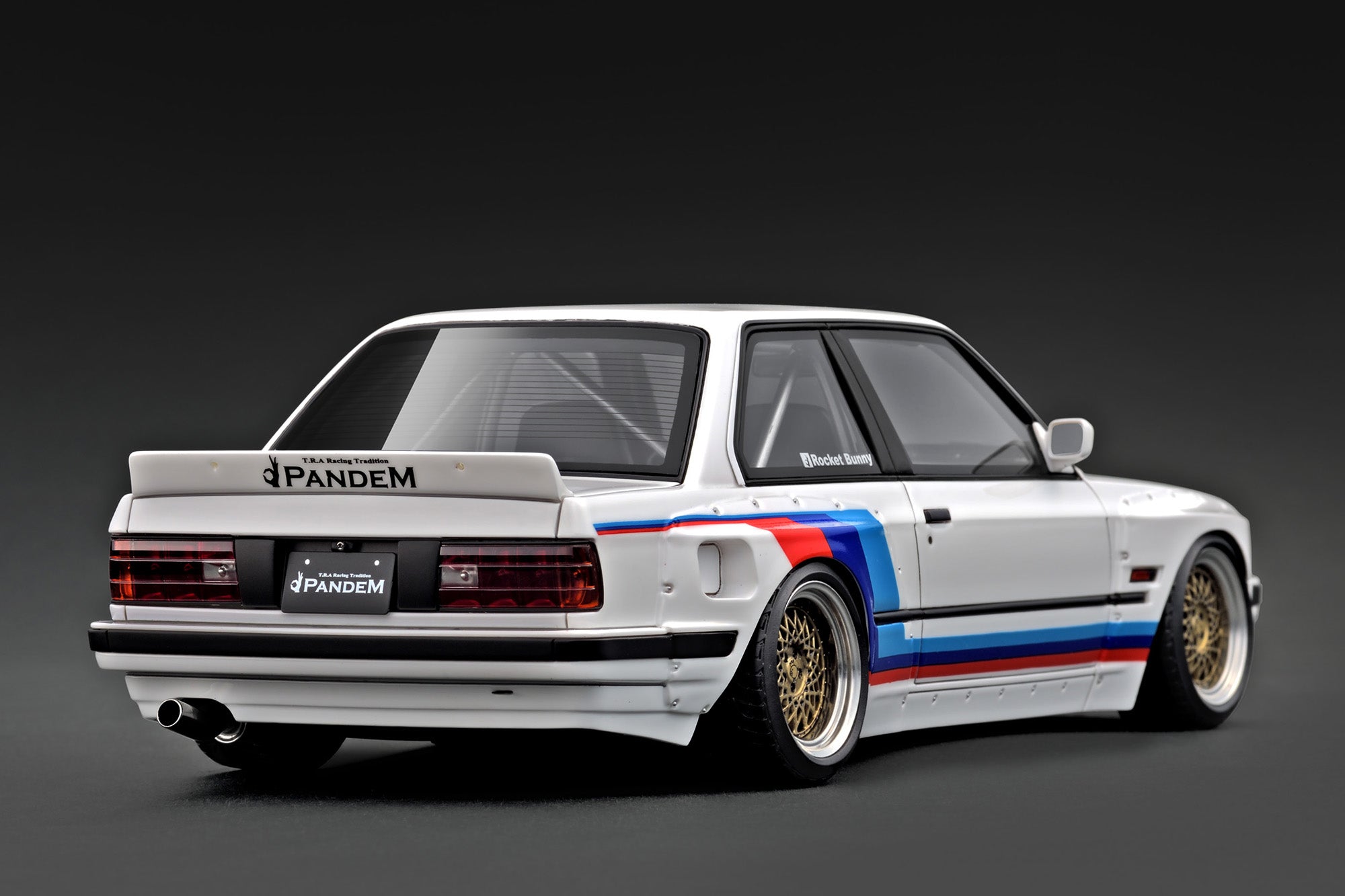 ignition model PANDEM BMW E30ホワイト 1/18 Ignition Model 1:18 BMW E30 3-Series PANDEM in White – Model Cars