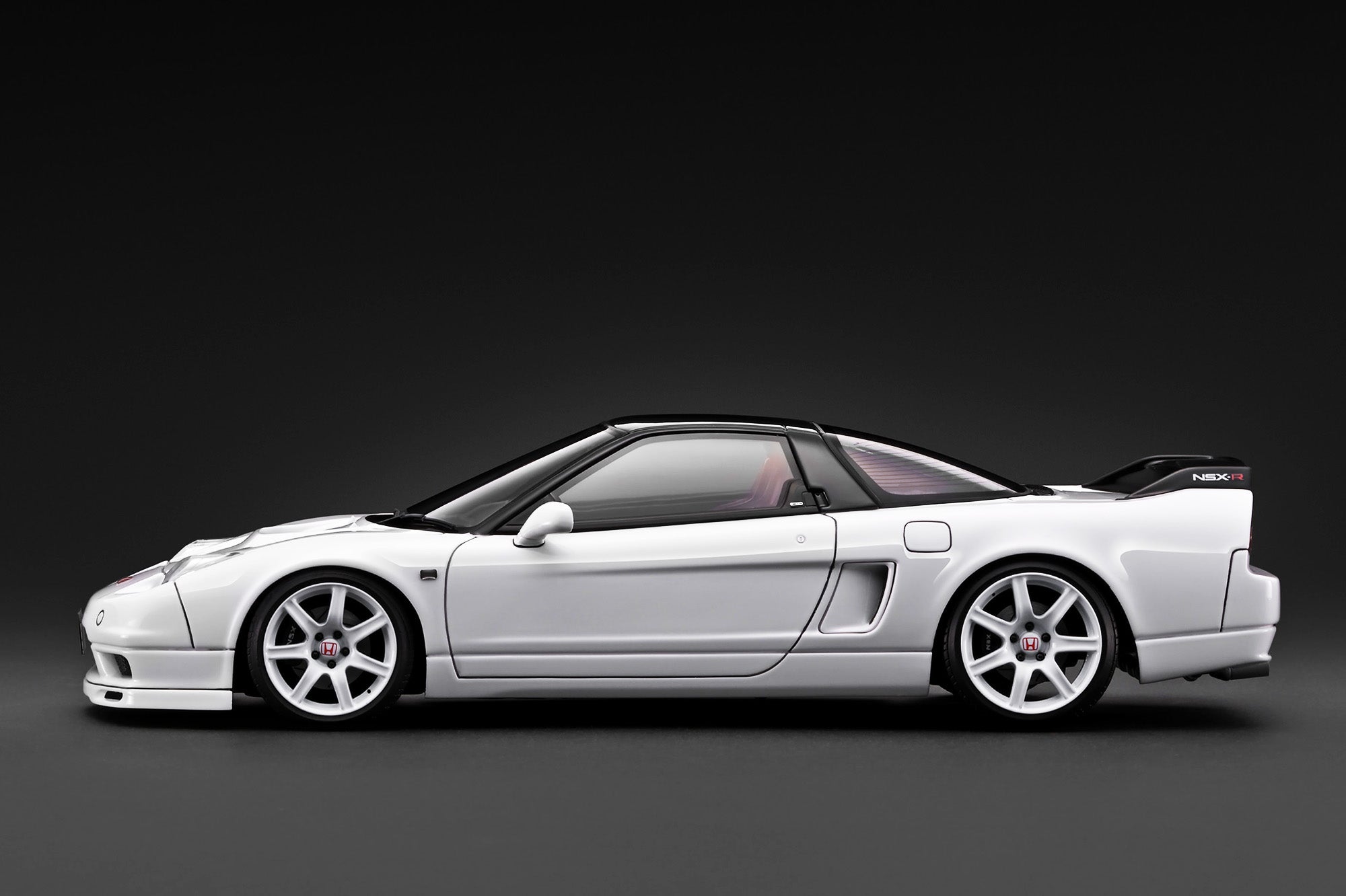 PREORDER* Ignition Model 1:18 Honda NSX-R (NA2) in White – Model