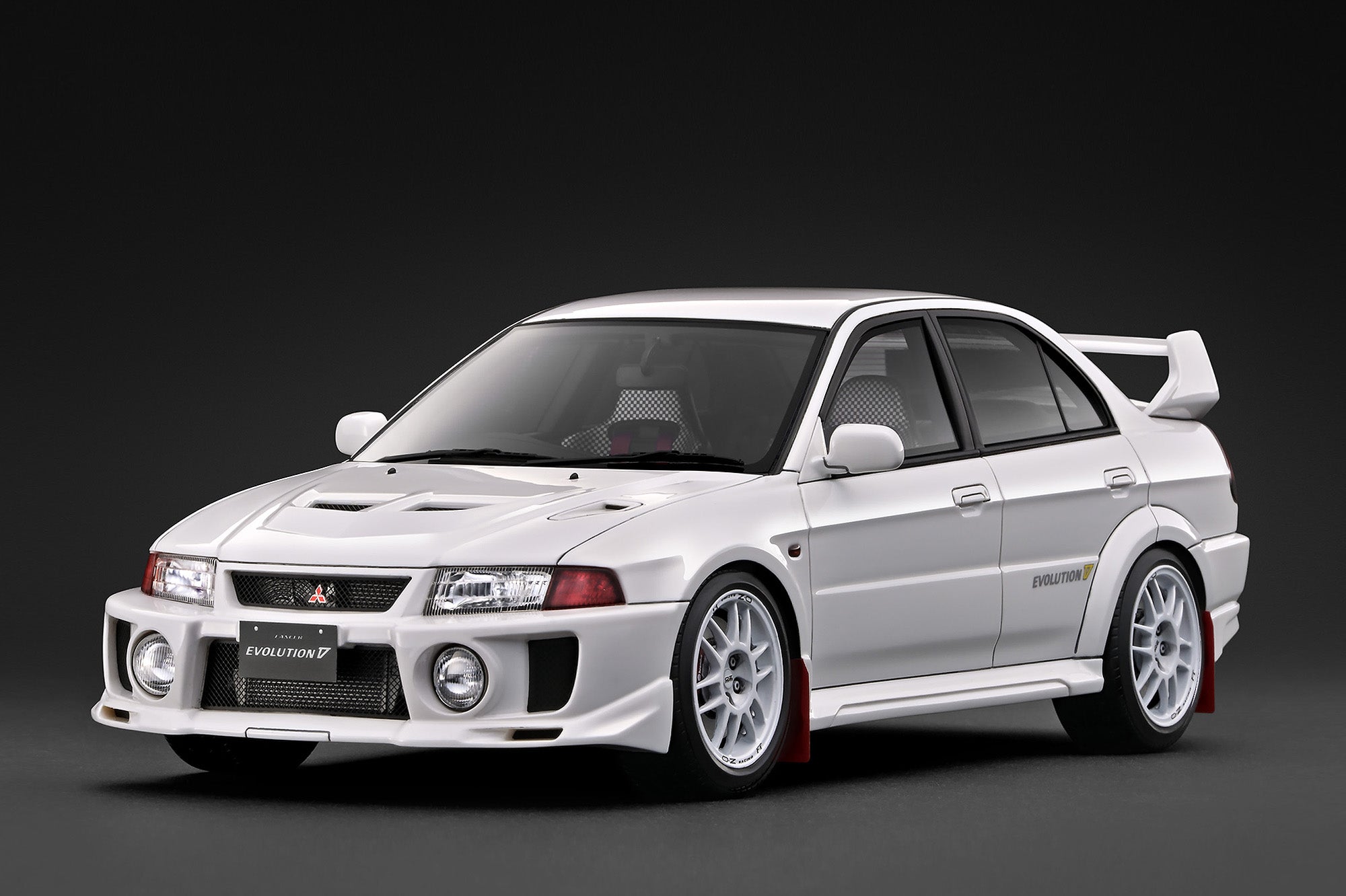 Mitsubishi Lancer Evolution V ミニカー　1/18 PREORDER* Ignition Model 1:18 Mitsubishi Lancer Evolution V (CP9A