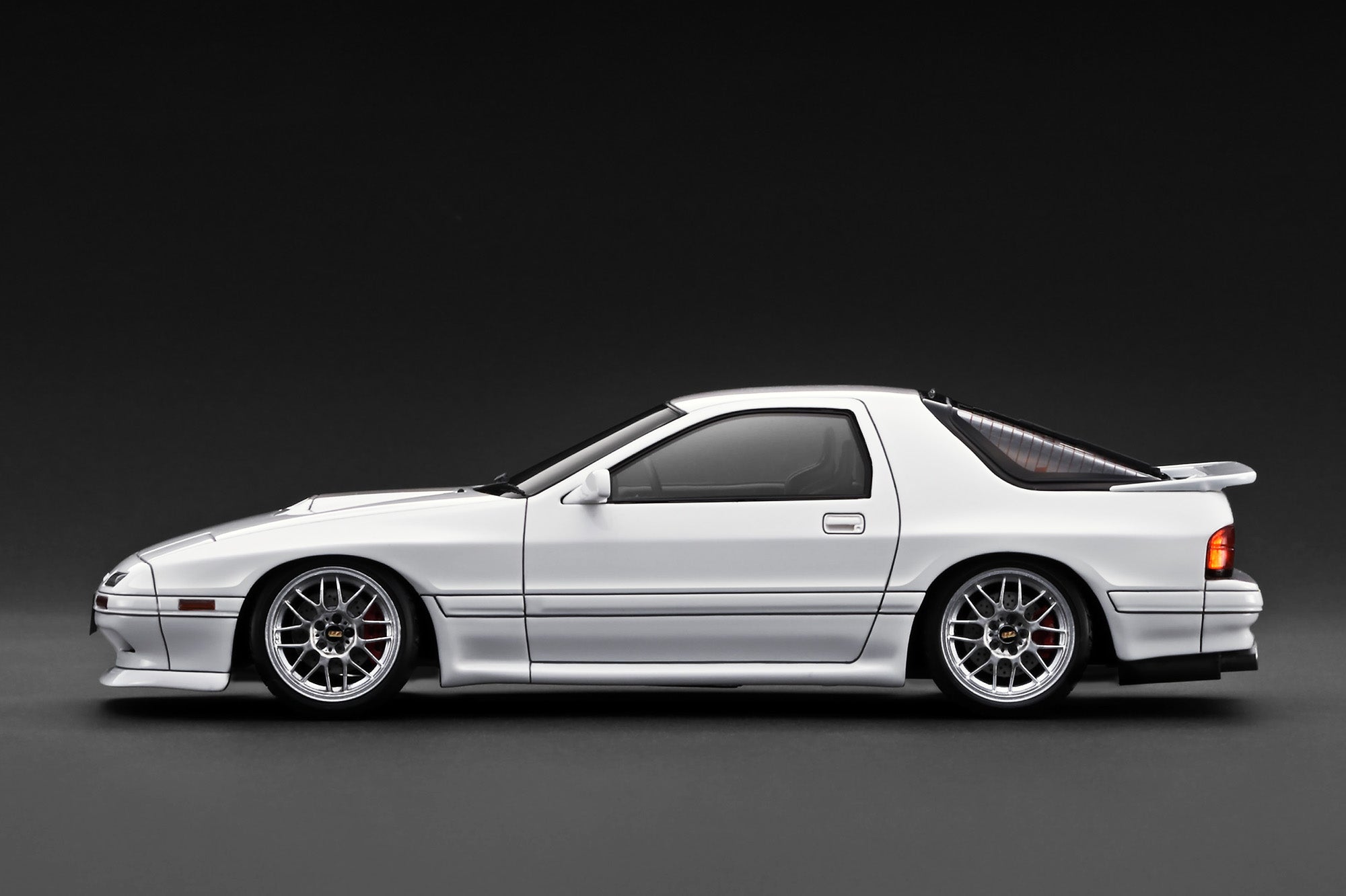 PREORDER* Ignition Model 1:18 Mazda RX-7 Savanna Infini (FC3S) in