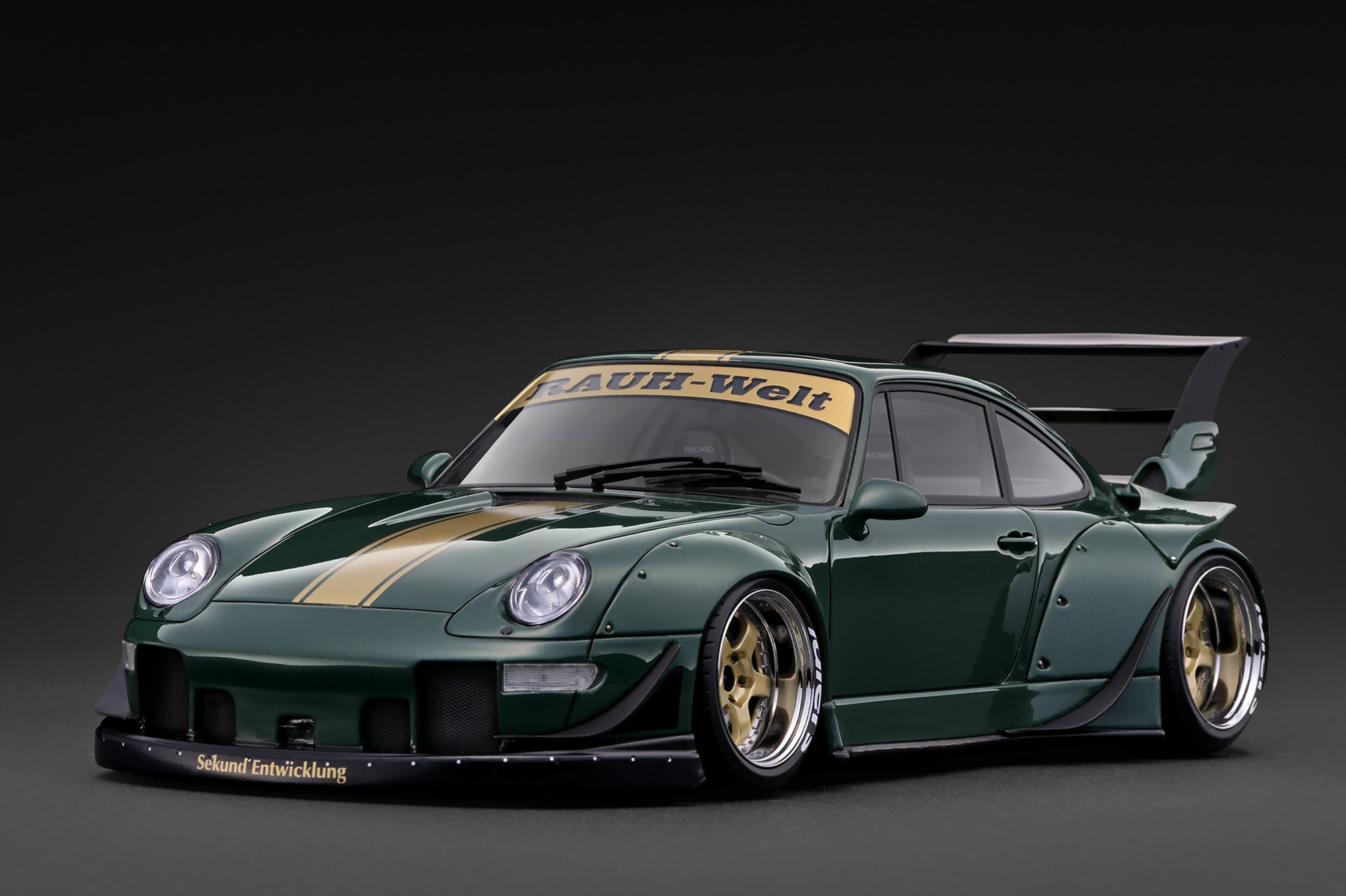 PREORDER* Ignition Model 1:18 Porsche RWB 993 in Green Metallic