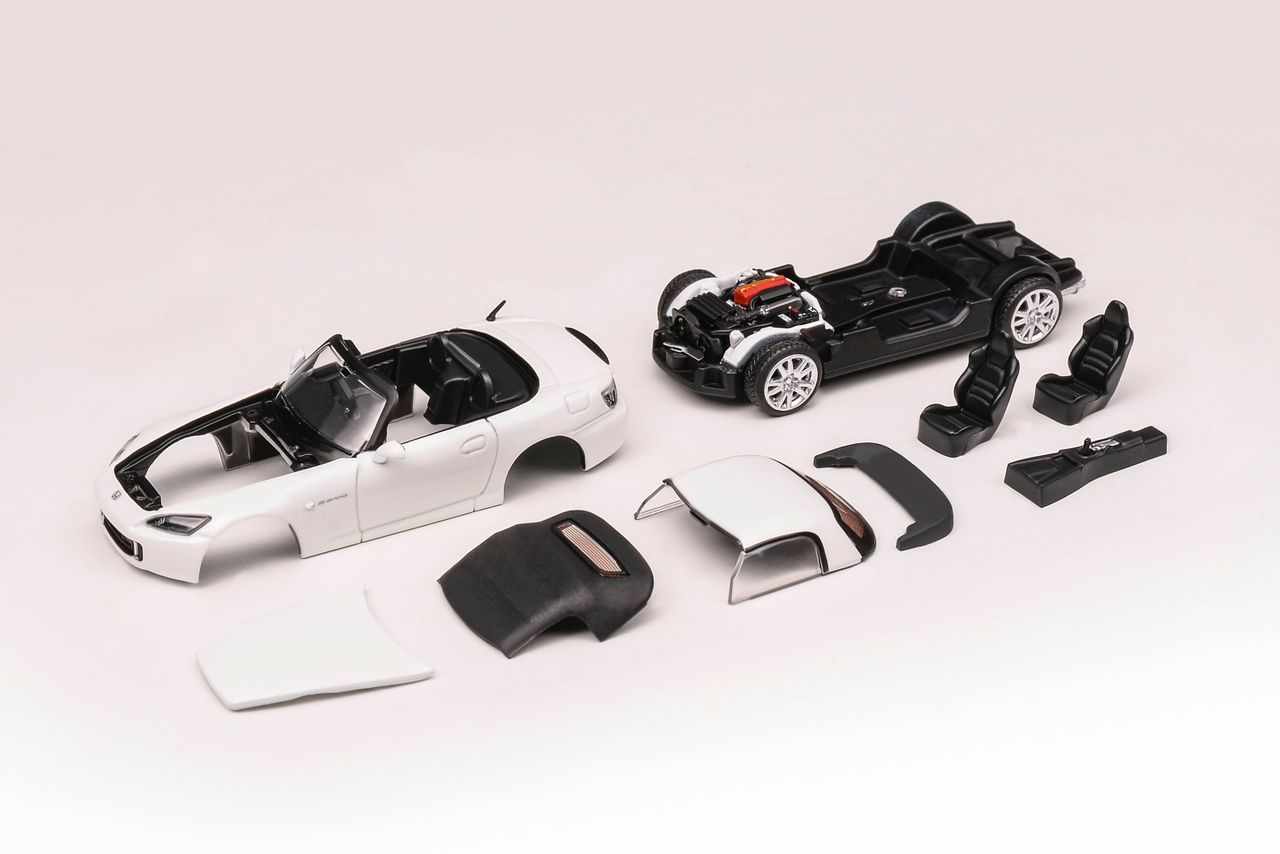 MotorHelix 1:64 Honda S2000 (AP2) in Grand Prix White – Model Cars Houston