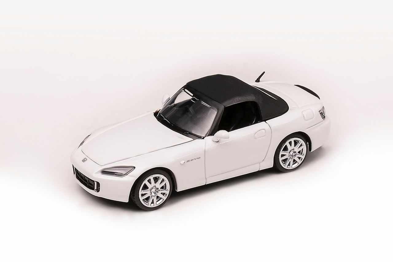 MotorHelix 1:64 Honda S2000 (AP2) in Grand Prix White – Model Cars