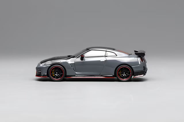 MotorHelix 1:64 Nissan GT-R NISMO (R35) Special Edition 2022 NISMO in Stealth Gray