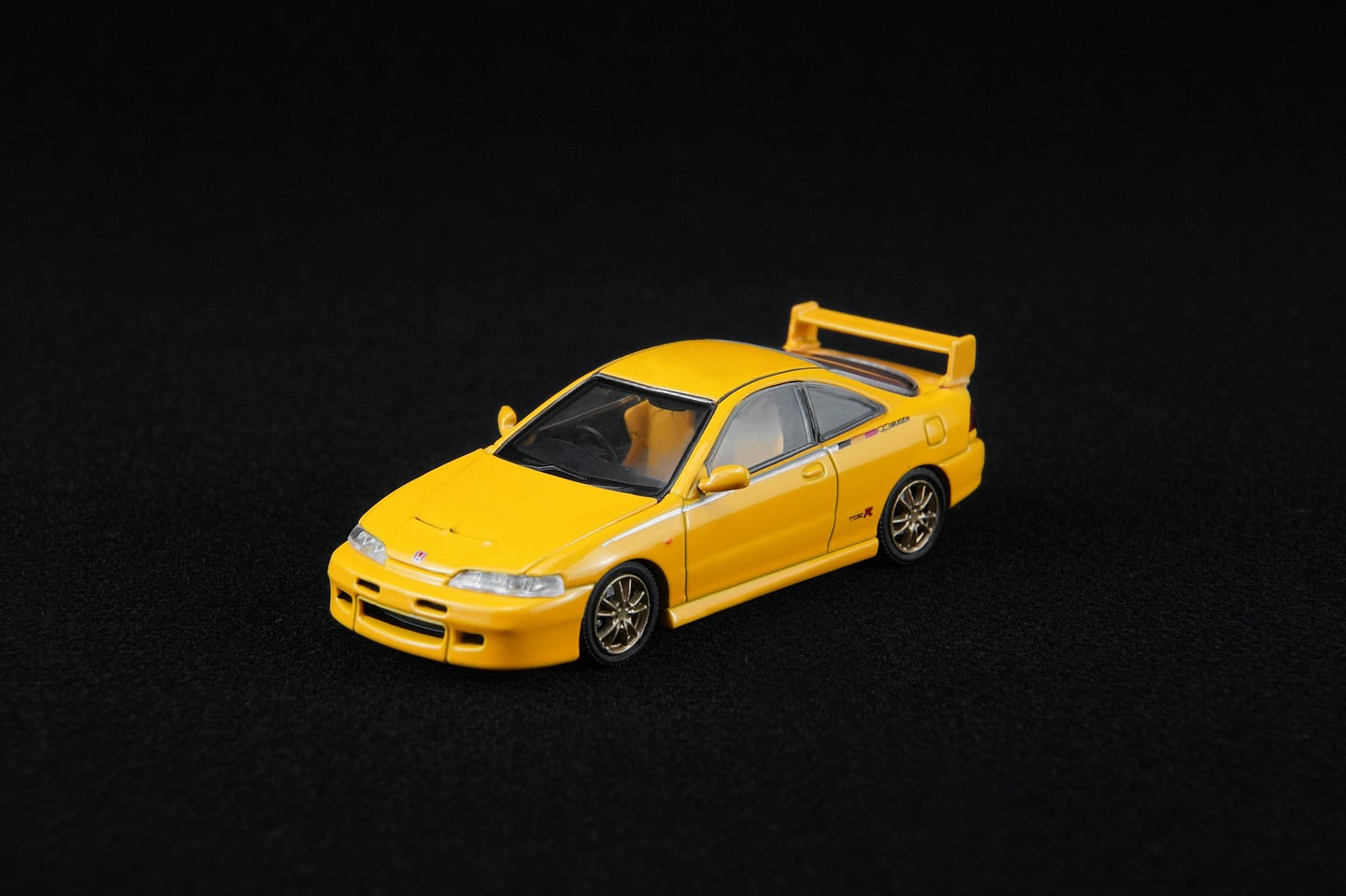 PREORDER* MotorHelix 1:64 Honda Integra Type-R (DC2) MUGEN in