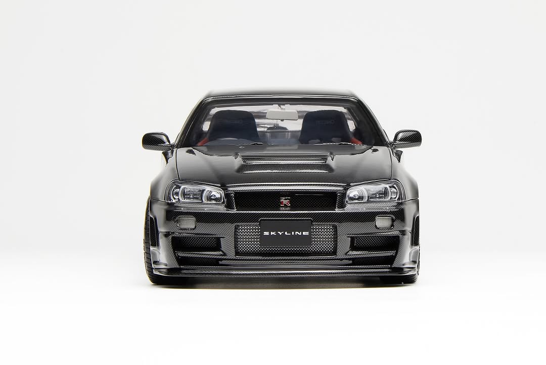 *PREORDER* MotorHelix 1:18 Nissan Skyline GT-R (R34) Customized Version - Carbon Fiber