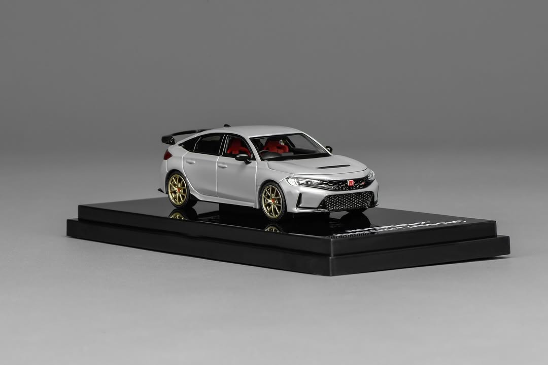 *PREORDER* MotorHelix 1:64 Honda Civic Type-R (FL5) in Sonic Grey Pearl
