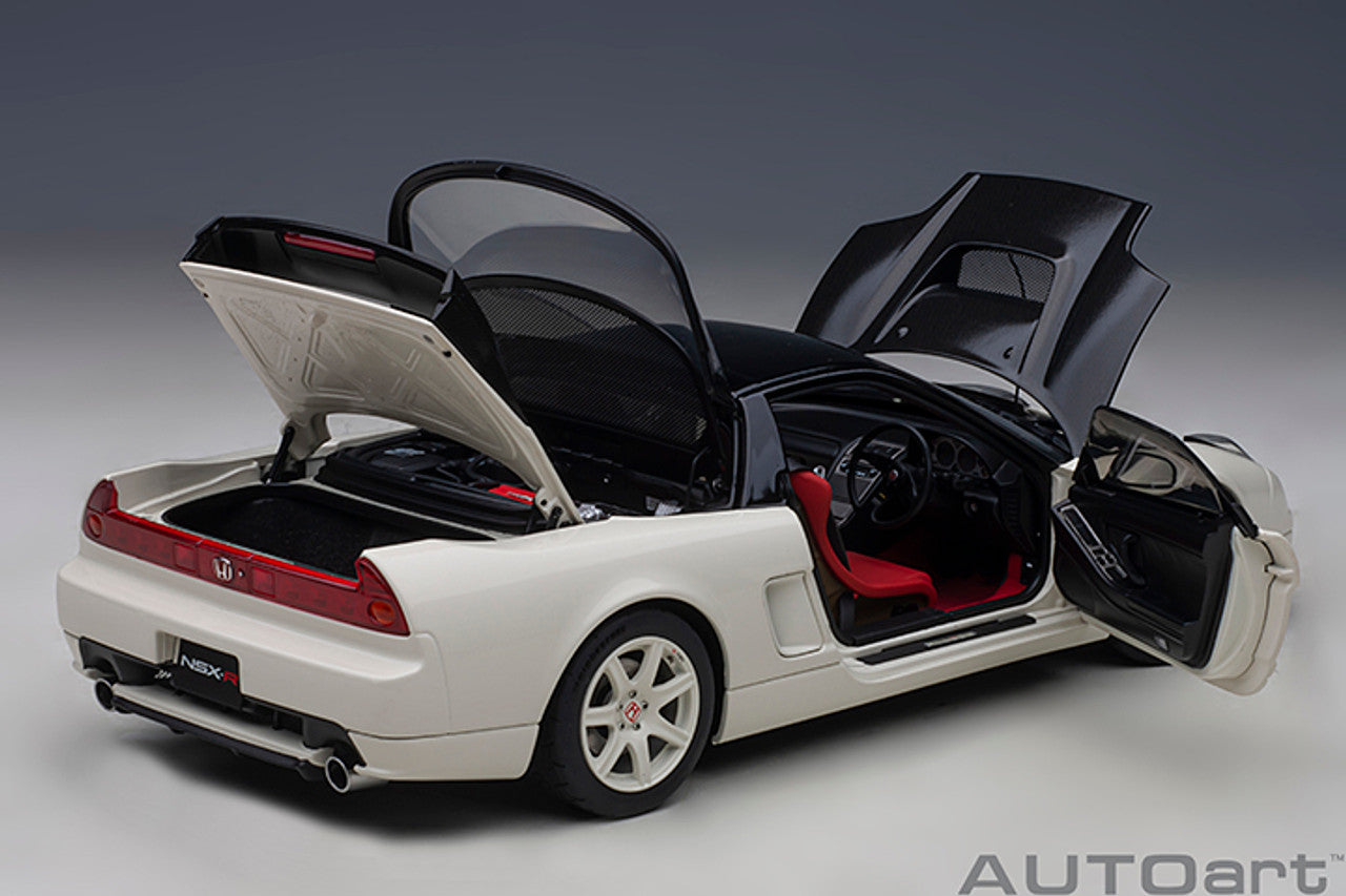 AUTOart 1:18 Honda NSX-R (NA2) with Carbon Fiber Hood in