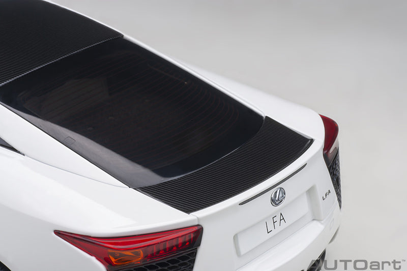 AUTOart 1:18 Lexus LFA in Whitest White with Carbon Roof