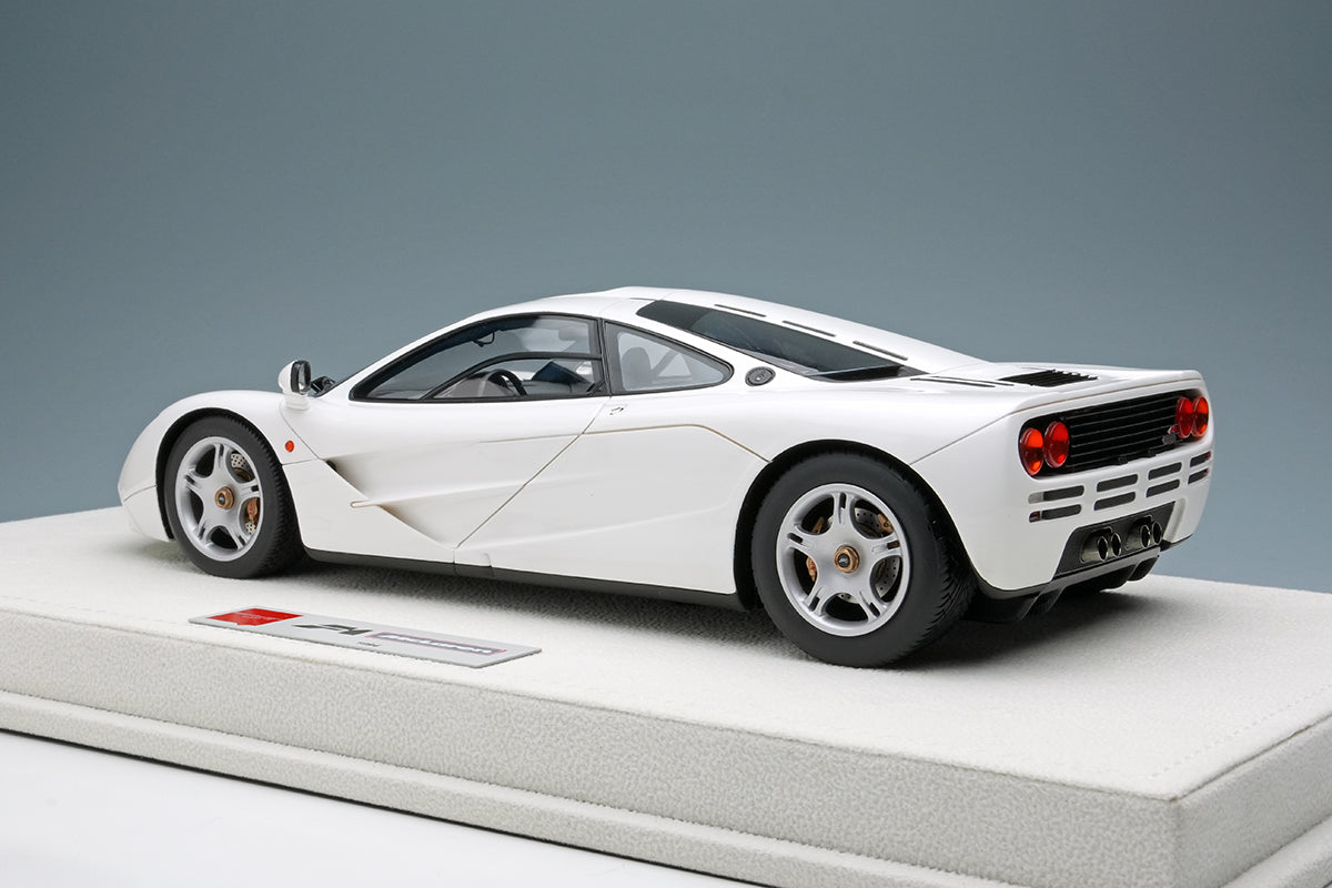 Make Up Co., Ltd / Eidolon 1:18 McLaren F1 Road Car 1994 in White