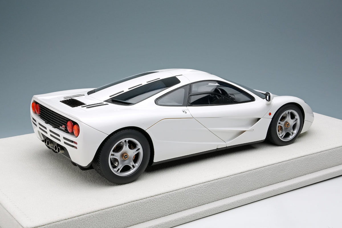 Make Up Co., Ltd / Eidolon 1:18 McLaren F1 Road Car 1994 in White