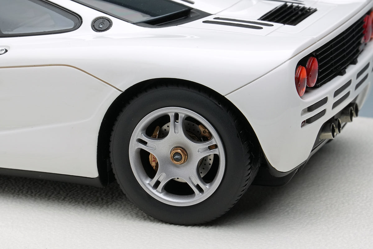 Make Up Co., Ltd / Eidolon 1:18 McLaren F1 Road Car 1994 in
