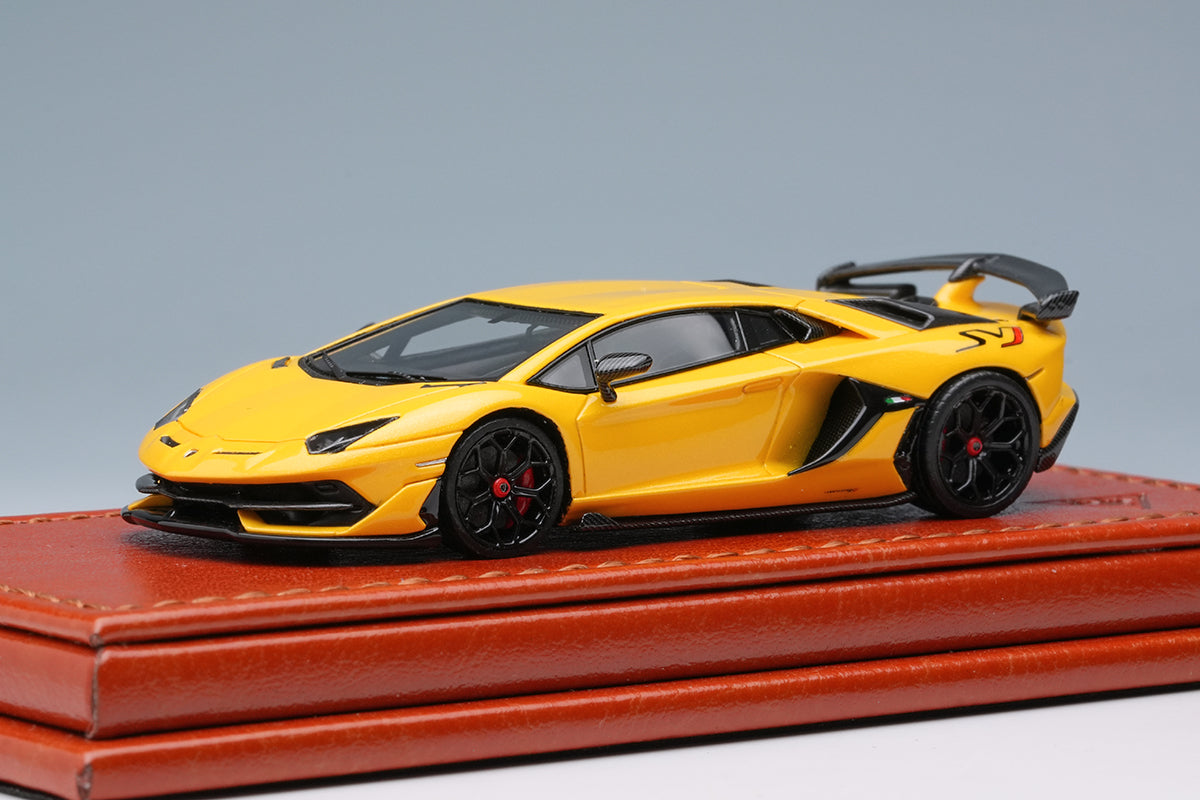 Make Up Co., Ltd /Titan 64 1:64 Lamborghini Aventador SVJ 2018
