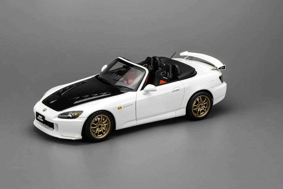 MotorHelix 1/18 Honda S2000 (AP2) MUGEN in Platinum White Pearl