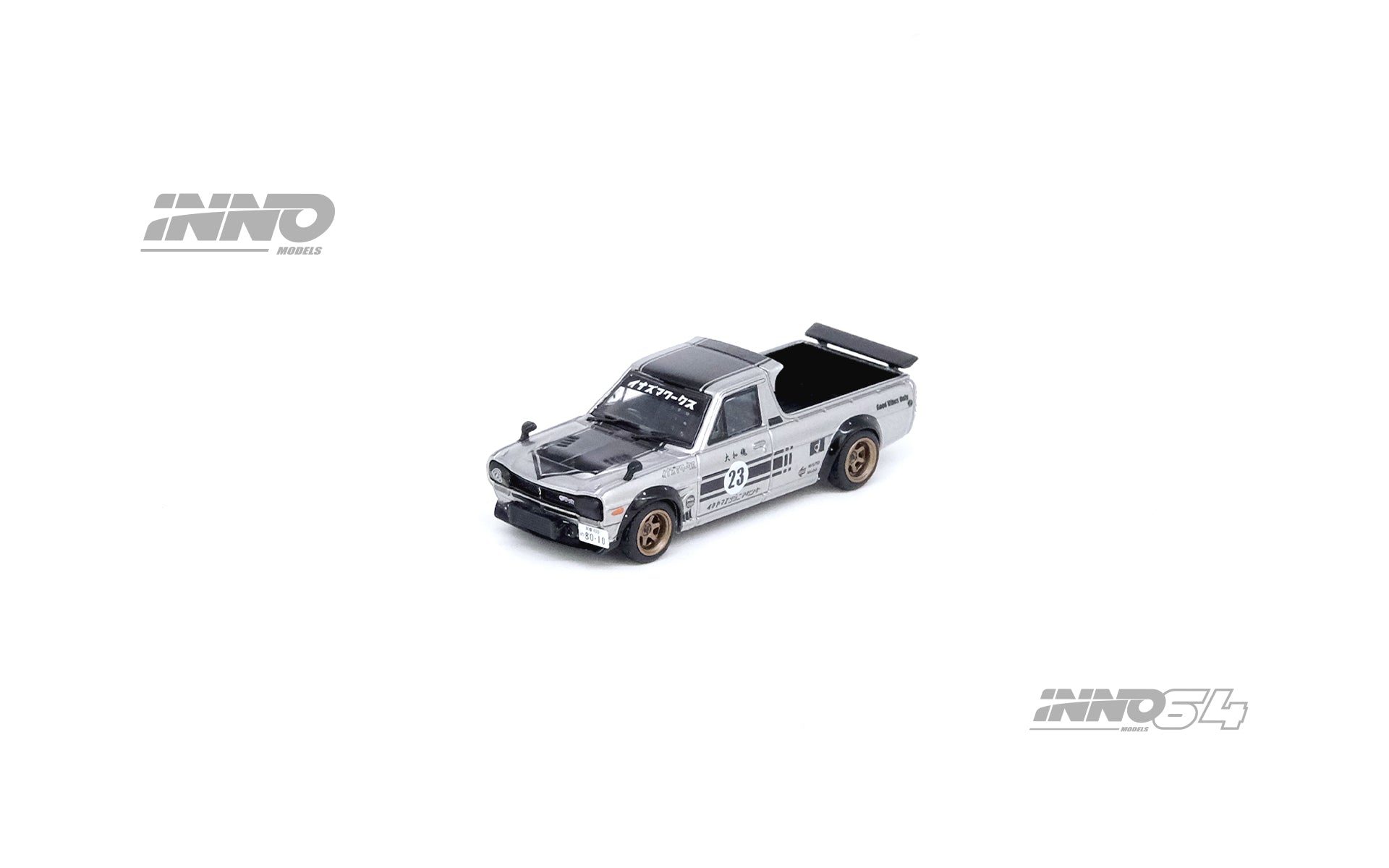 INNO64 1:64 Nissan Sunny Hakotora Pick Up Truck 