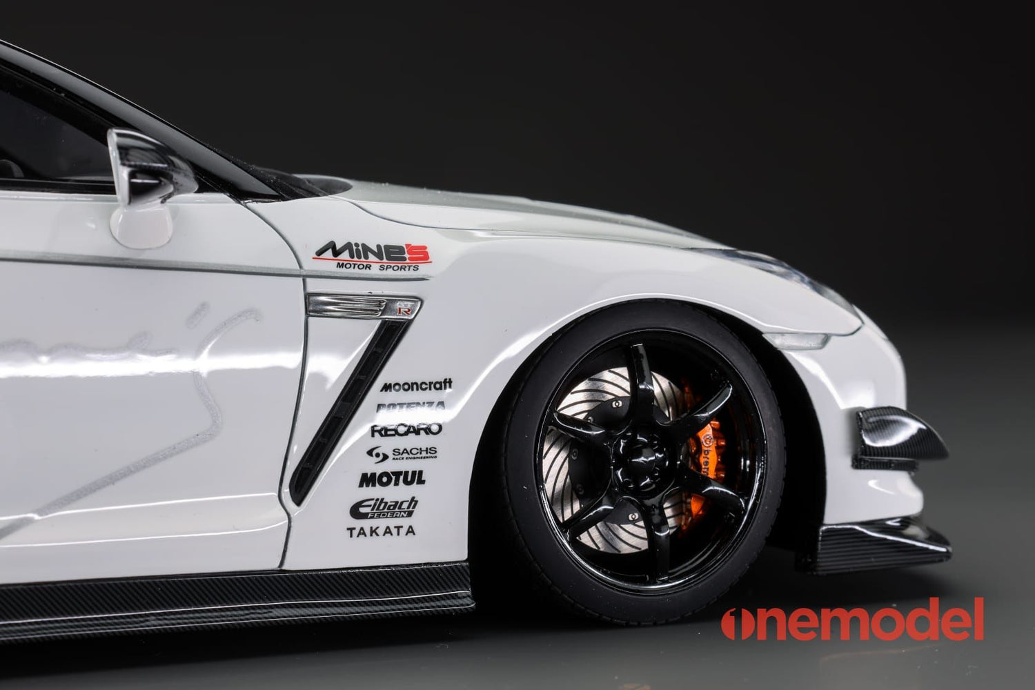 One Model 1:18 Nissan GT-R (R35) Mine's Version – Model Cars Houston