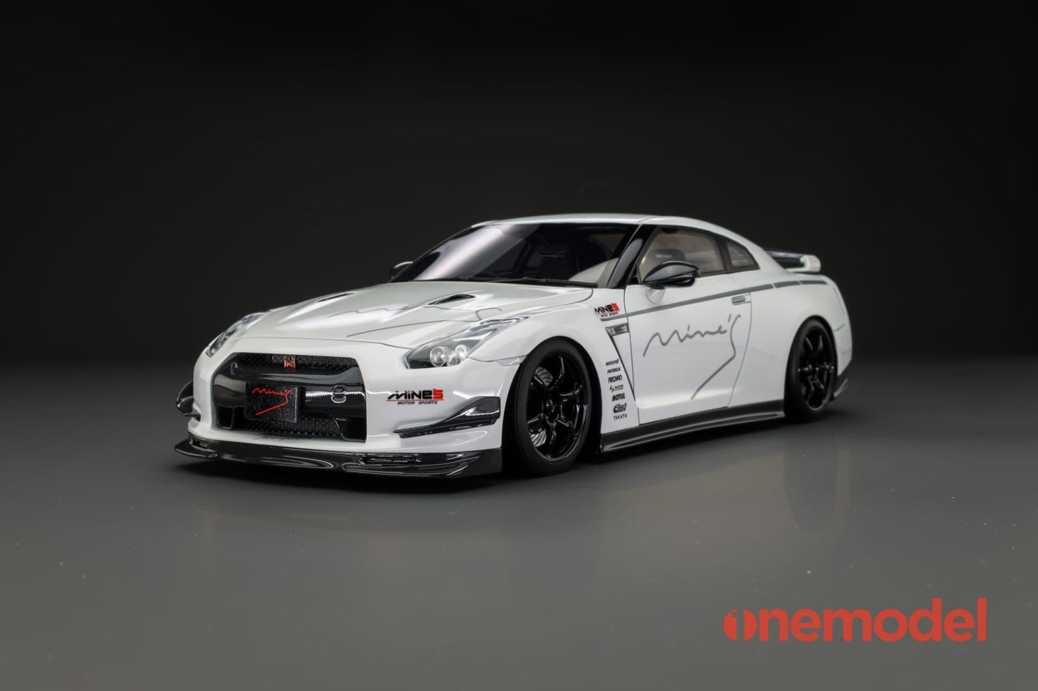 One Model 1:18 Nissan GT-R (R35) Mine's Version – Model Cars Houston