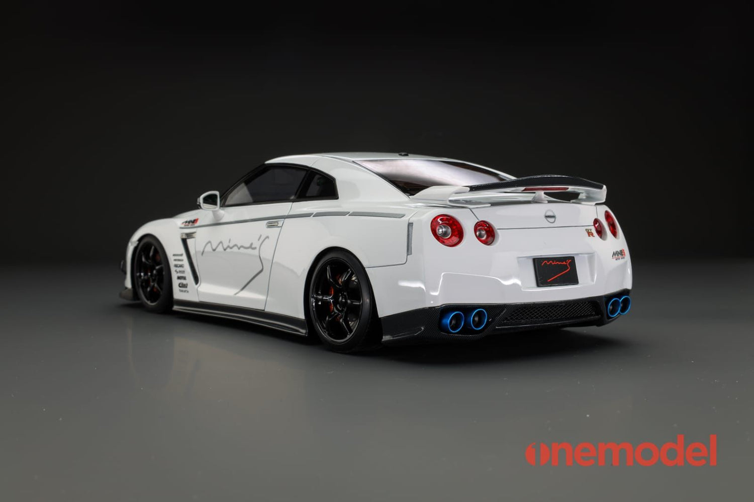 One Model 1:18 Nissan GT-R (R35) Mine's Version – Model Cars Houston