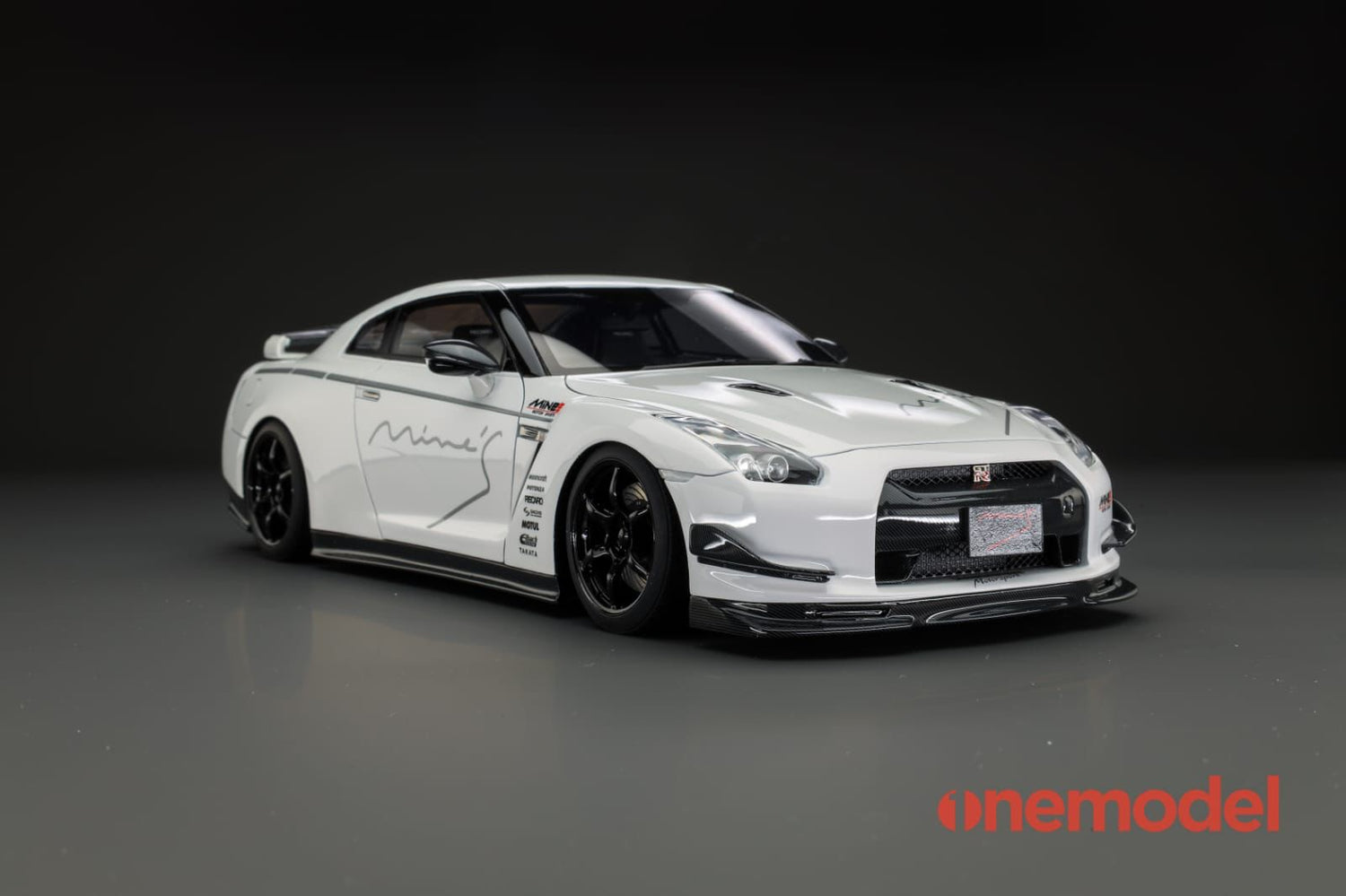 One Model 1:18 Nissan GT-R (R35) Mine's Version – Model Cars Houston
