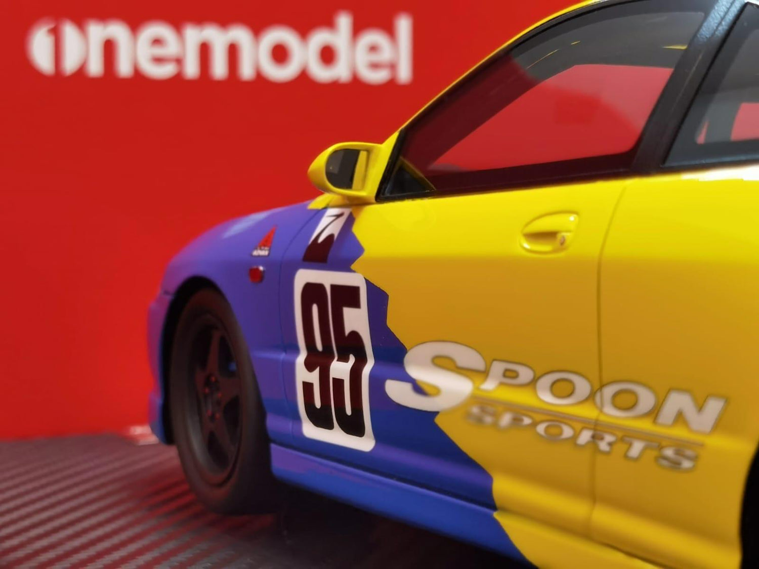 One Model 1/18 Honda Integra (DC2) Type R Spoon Sports – Model Cars Houston