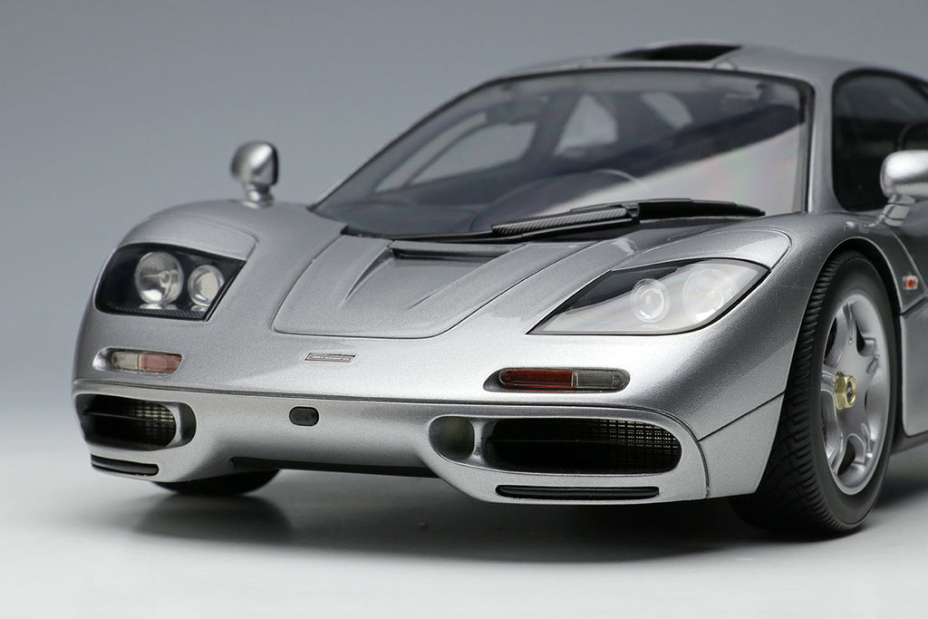 Make Up McLaren F1 Road Car Magnesium Silver 1/18. EML073A Make Up McLaren F1 Road Car Magnesium Silver 1/18. EML073A
