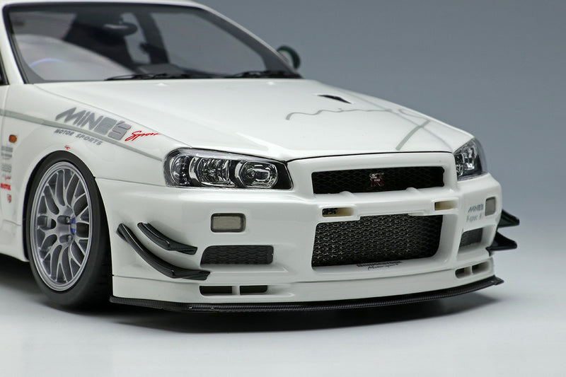 Make Up Co., Ltd / Eidolon 1:18 Nissan Skyline GT-R (BNR34