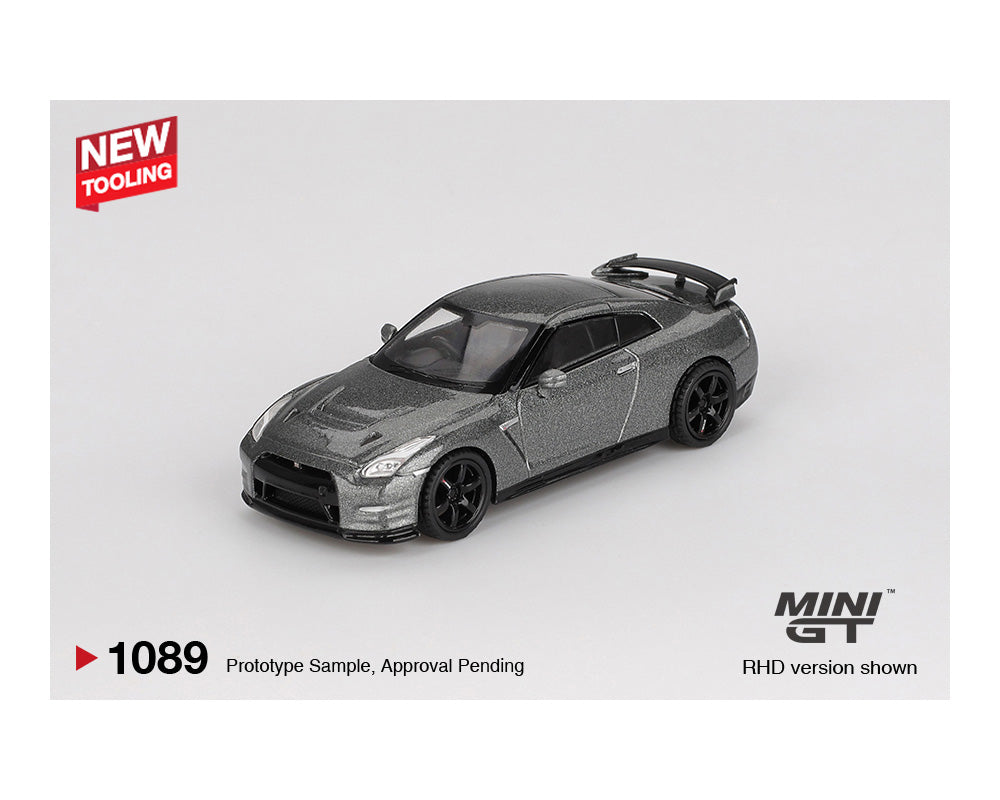 PREORDER*MINIGT 1:64 2013 Nissan GT-R NISMO R35 CRS Version in